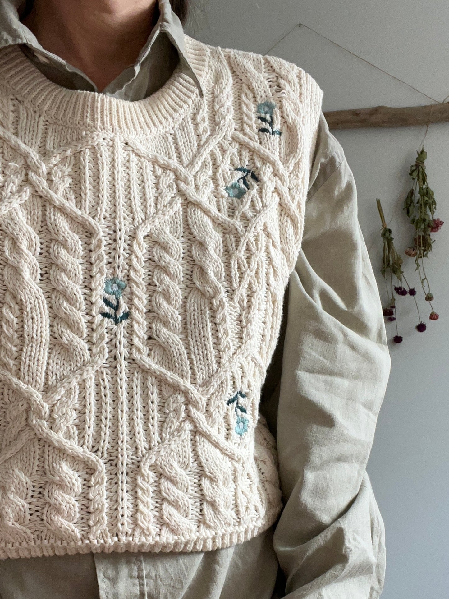 Zara knit floral vest SOZE medium