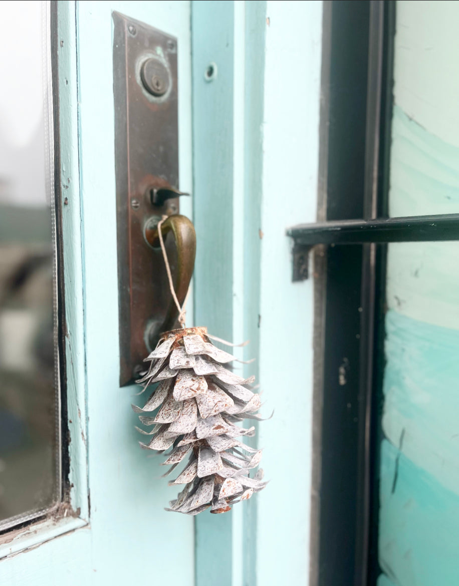 Rustic Pinecone - Large