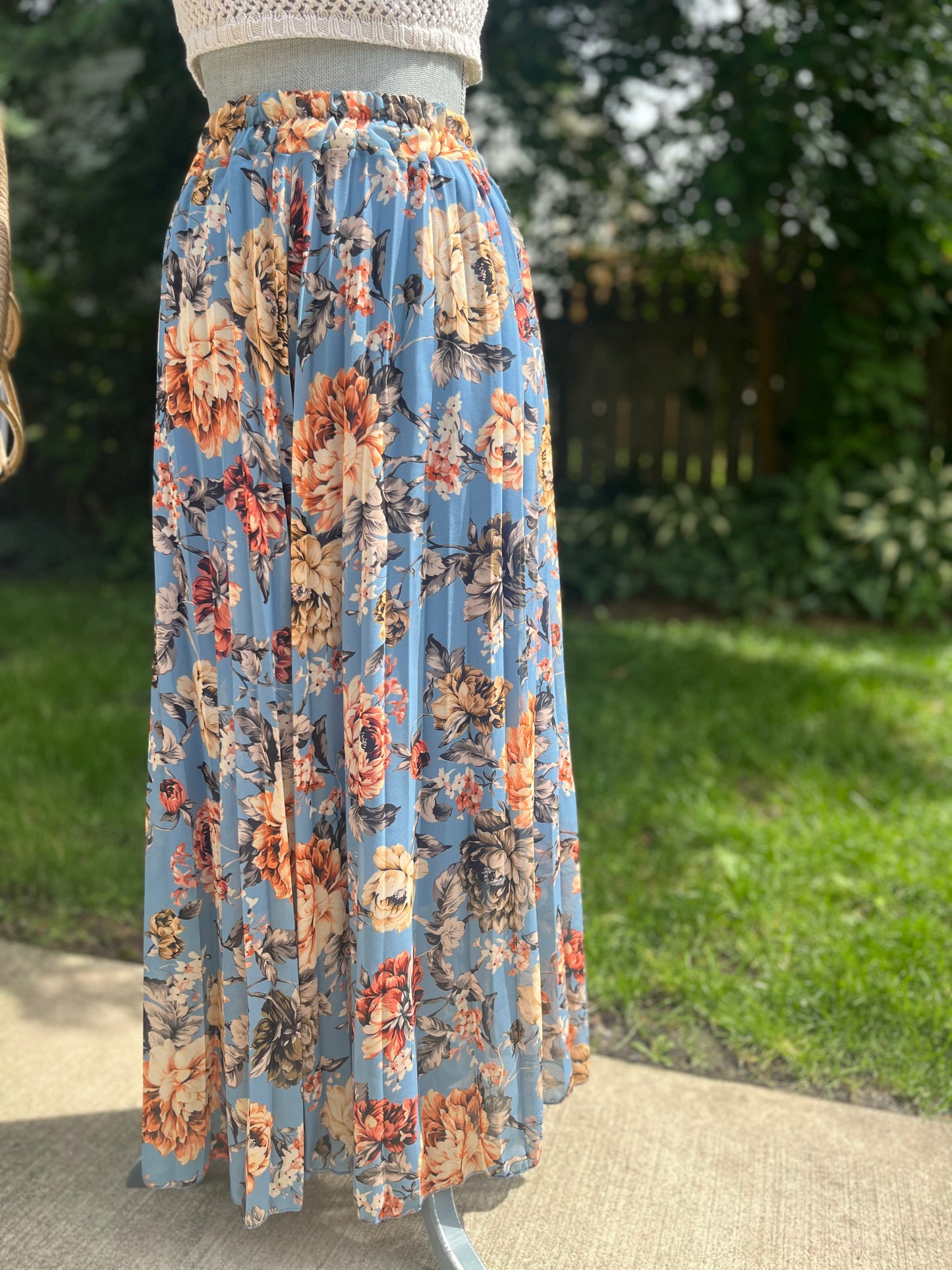 Pleated floral skirt NO SIZE (fits medium/large)
