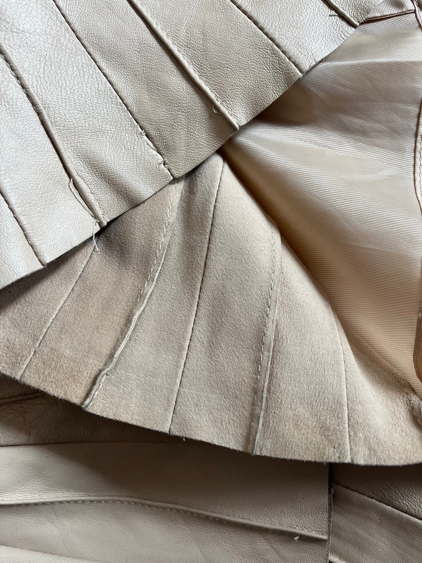 100% leather skirt NO SIZE fits small/medium with stretchy waist