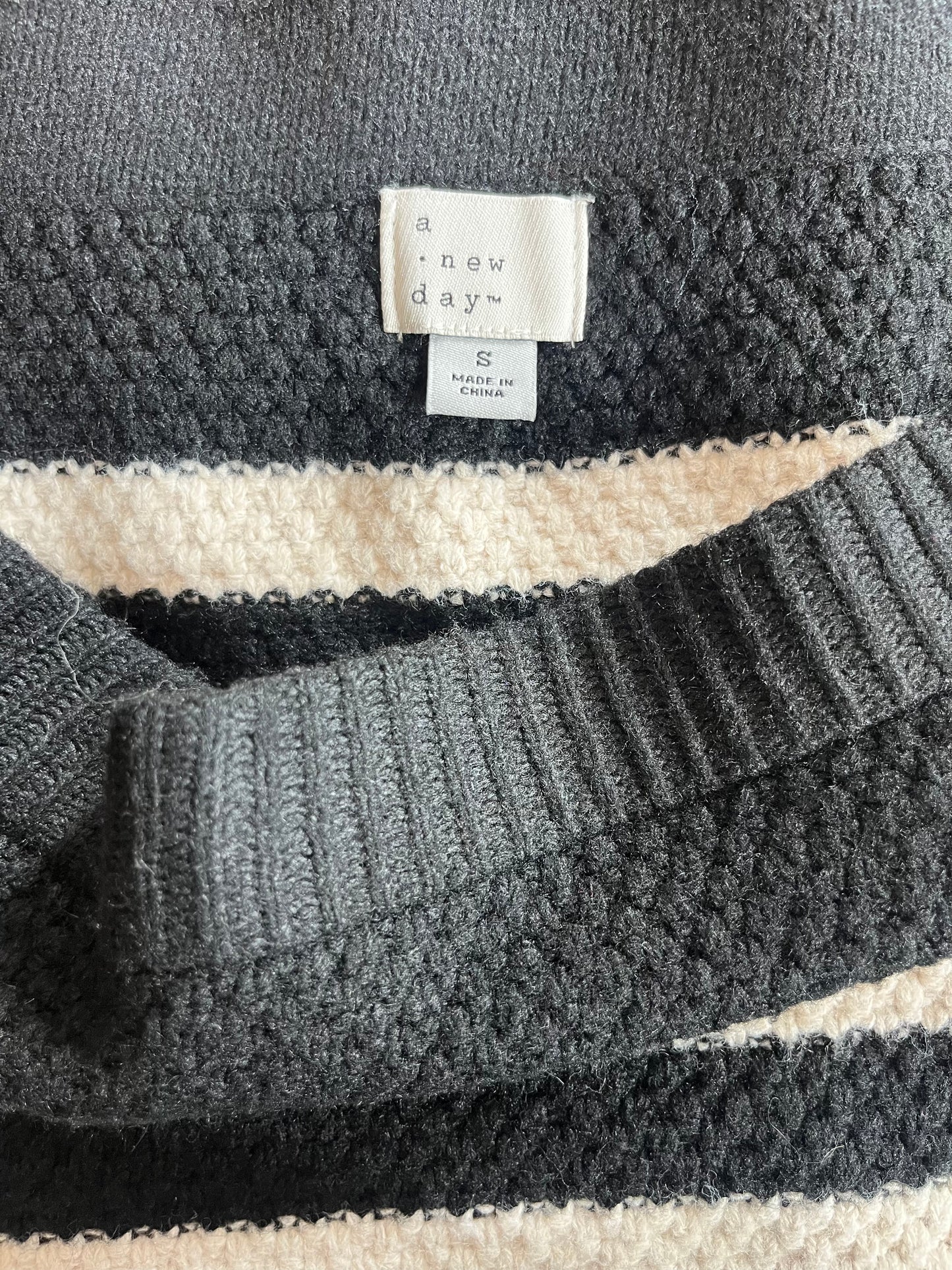 Cozy thick Aritzia skirt striped SIZE small