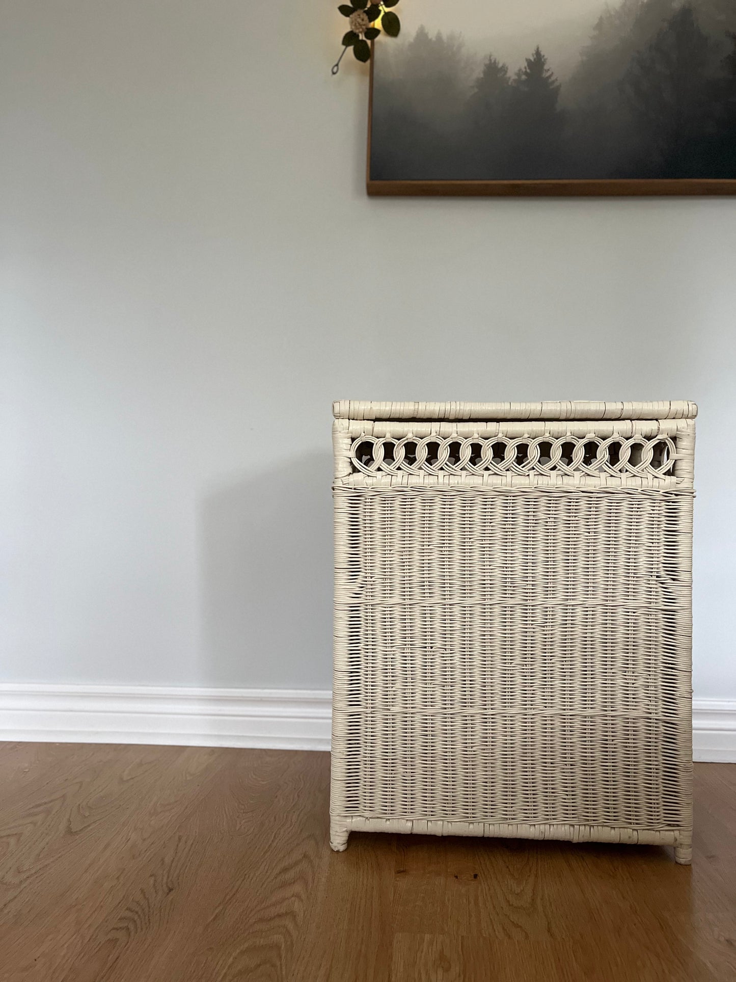 Vintage hamper