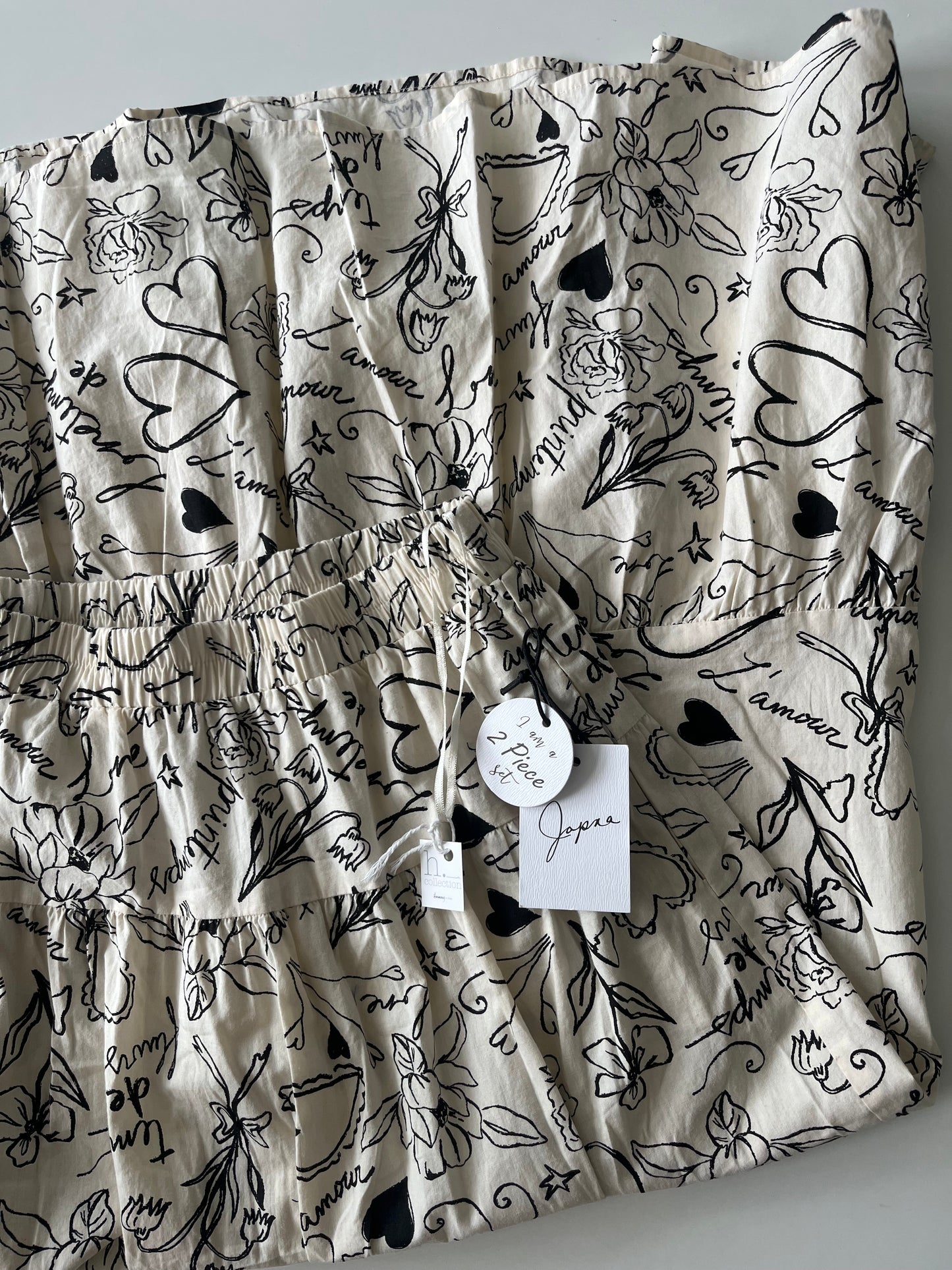 Amour Skirt SIZE medium
