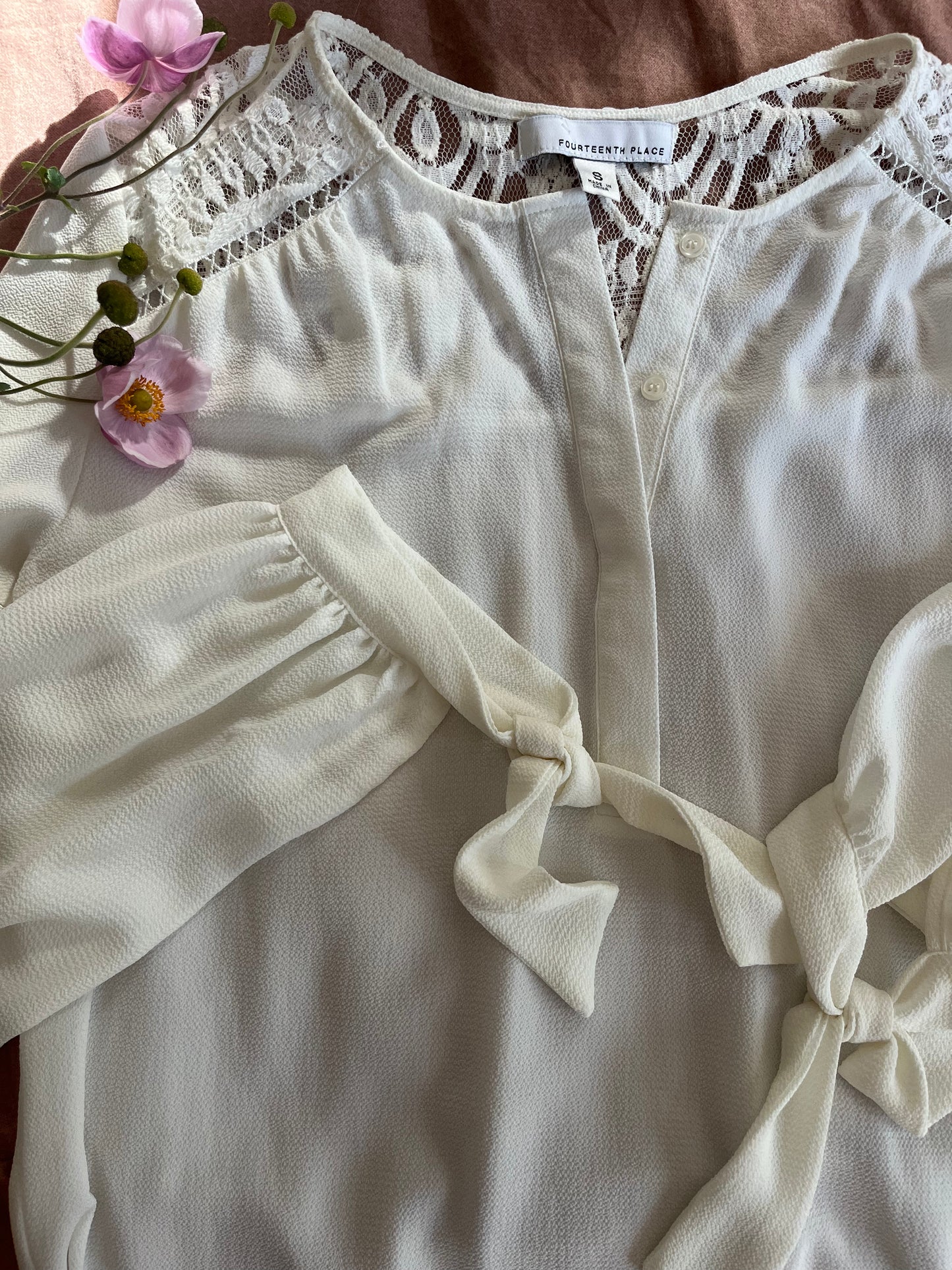 Lace long sleeve blouse with tie wrists SIZE small