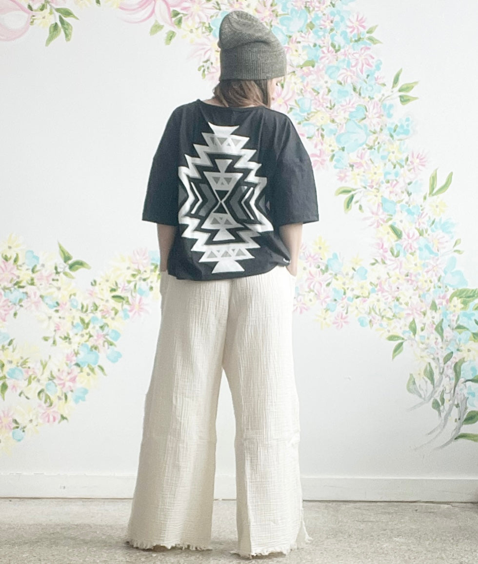Canoe and Lake - Weekender Boxy Tee - Southwest Black