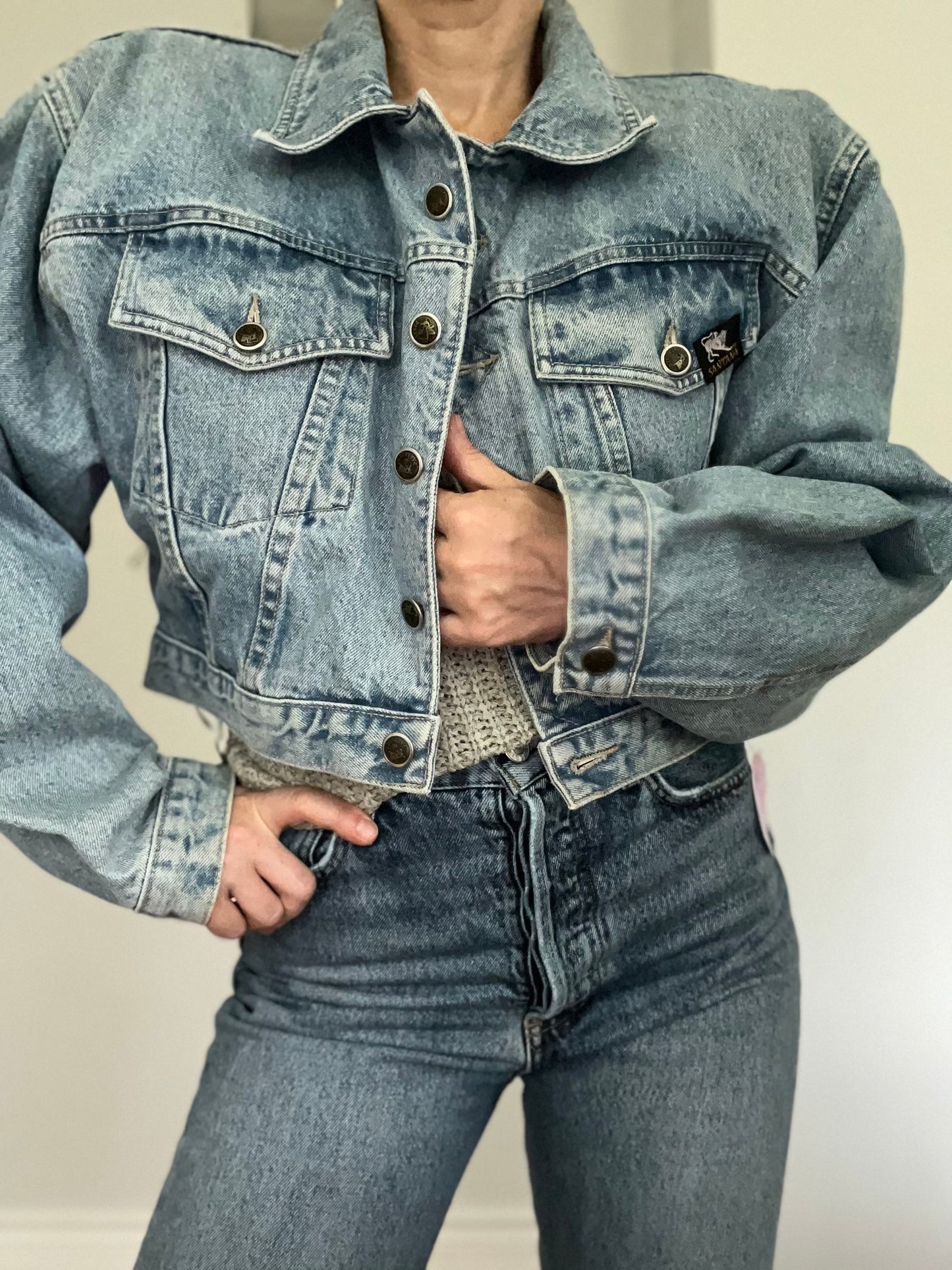 VINTAGE DENIM! Made in Canada Parasuco denim jacket 100% cotton SIZE large
