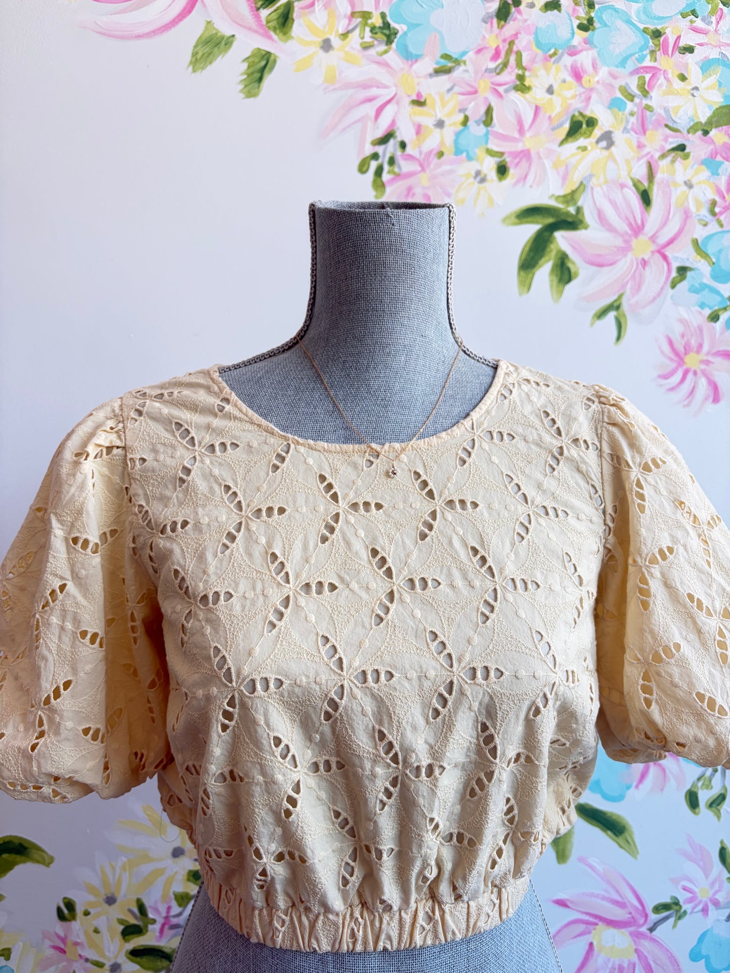 Eyelit butter yellow tie top SIZE 4 US