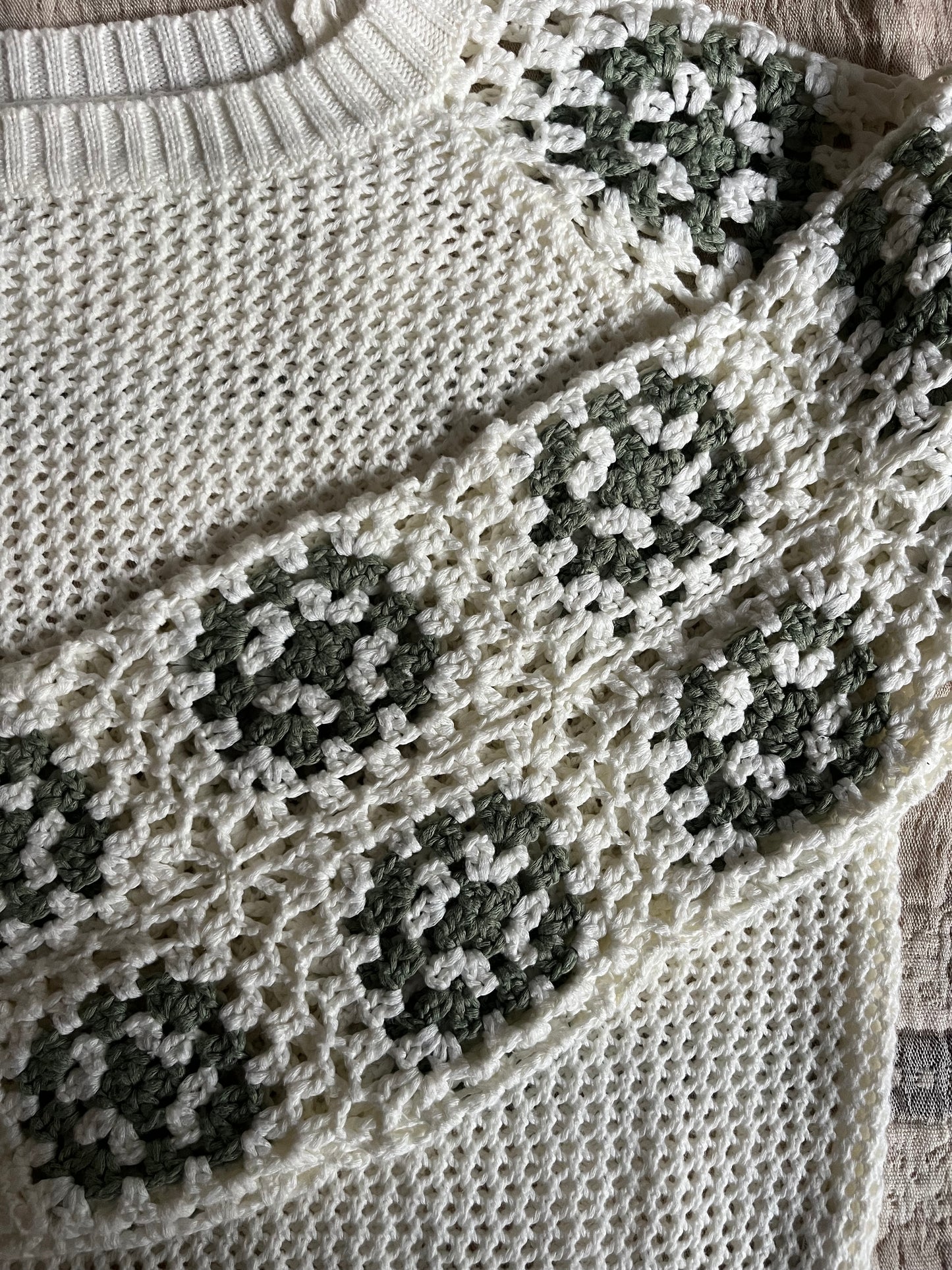 Cream and sage loose knit sweater SIZE medium