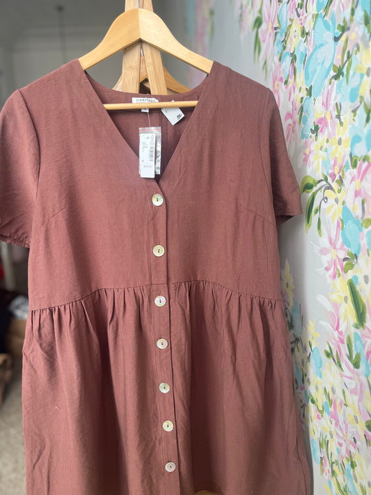 NWT button up dress SIZE medium