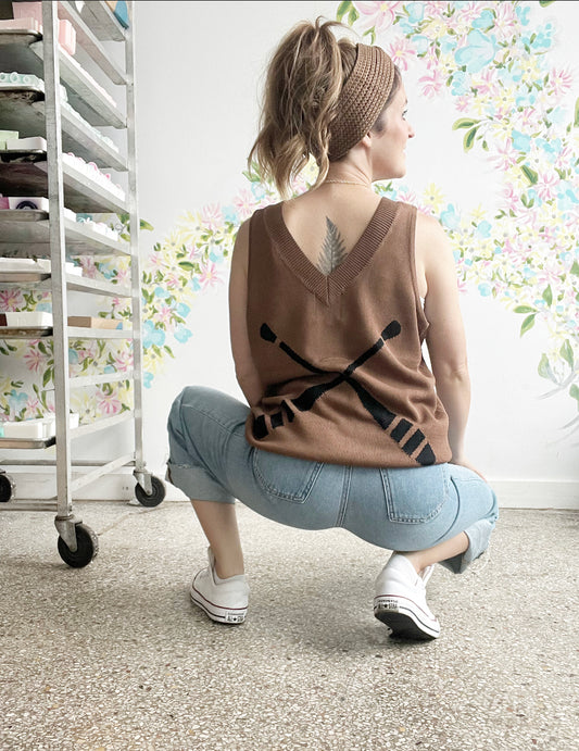 Canoe & Lake Dockside Knit Vest / Tank - Camel with Black Paddles