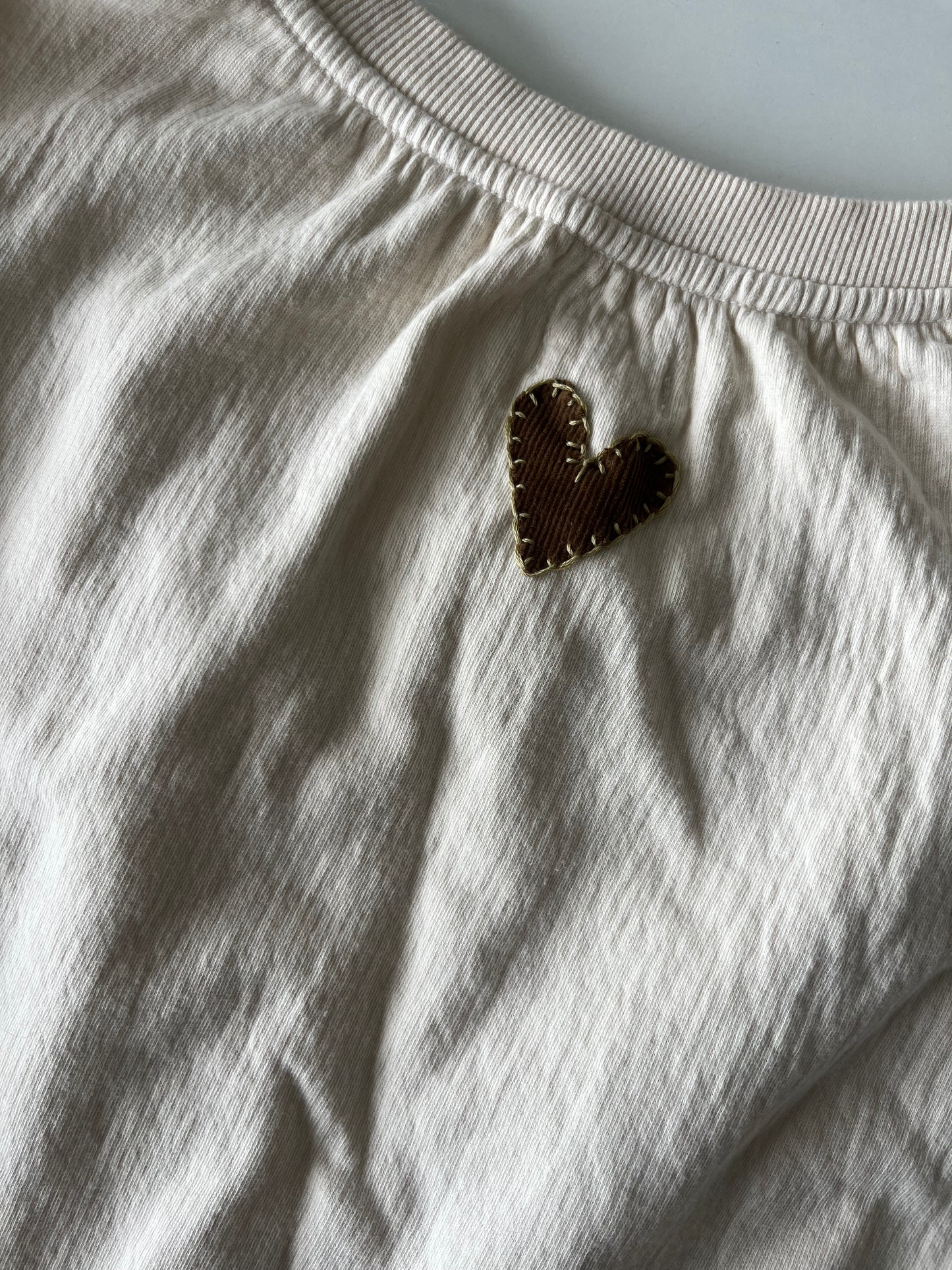 Aerie heart sweater SIZE medium