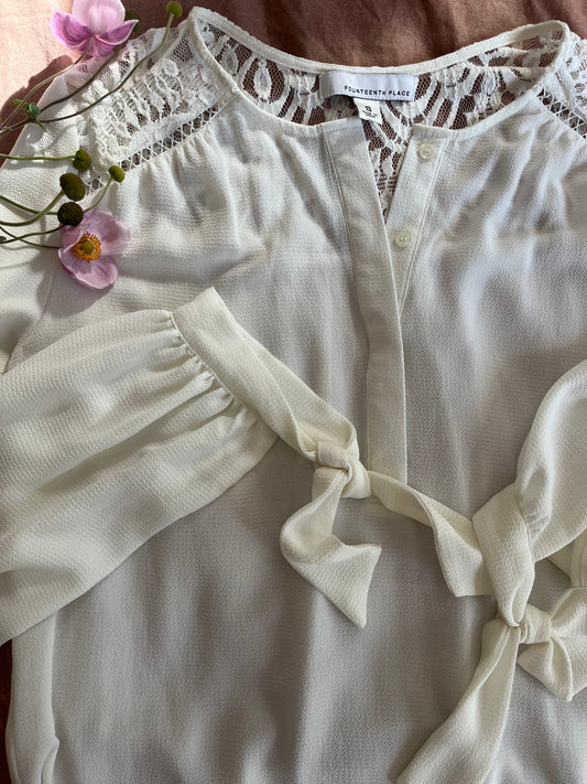 Lace long sleeve blouse with tie wrists SIZE small