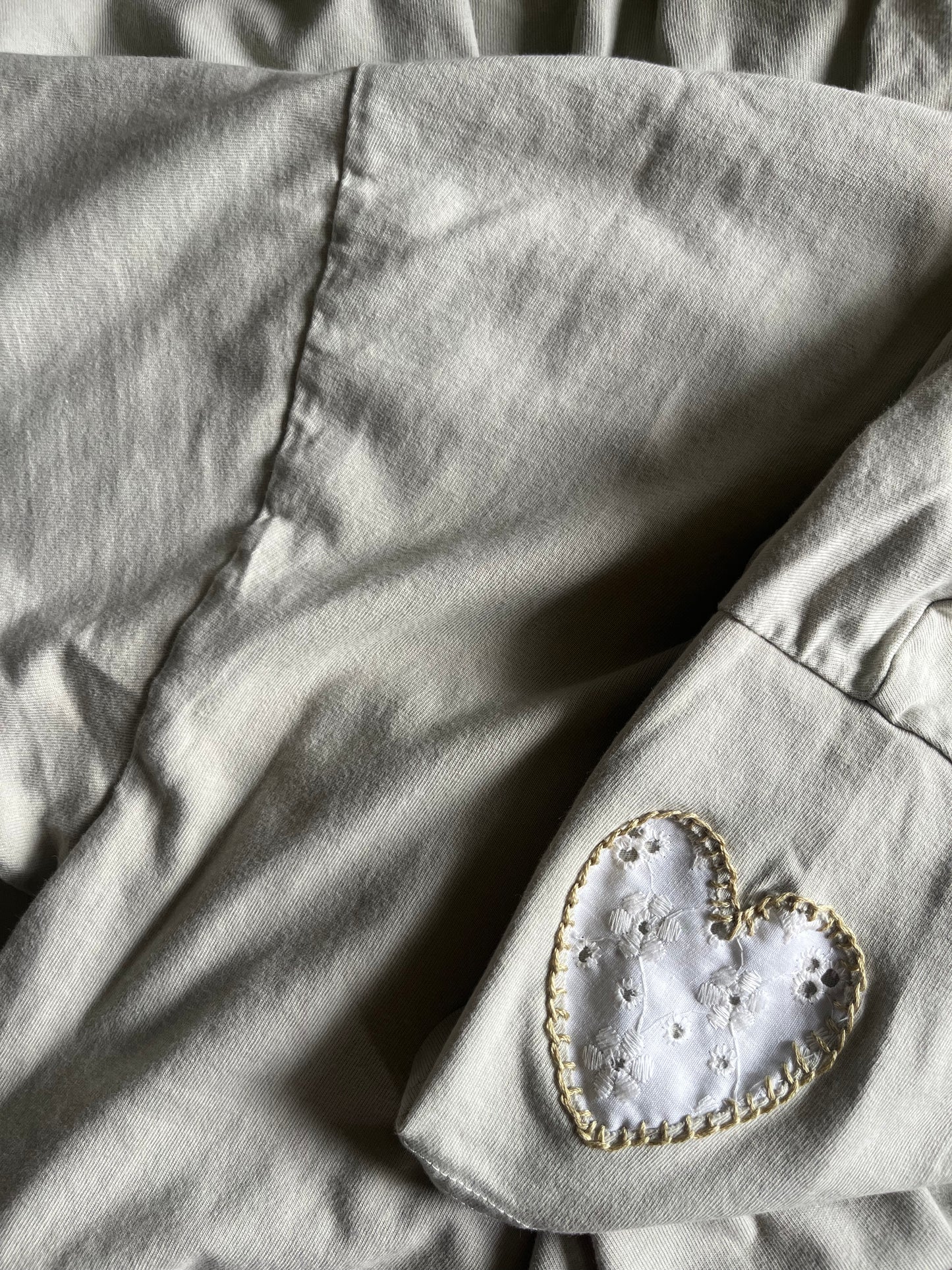 Hand-sewn eyelit Heart sleeve tee-shirt dress SIZE XL in sage green